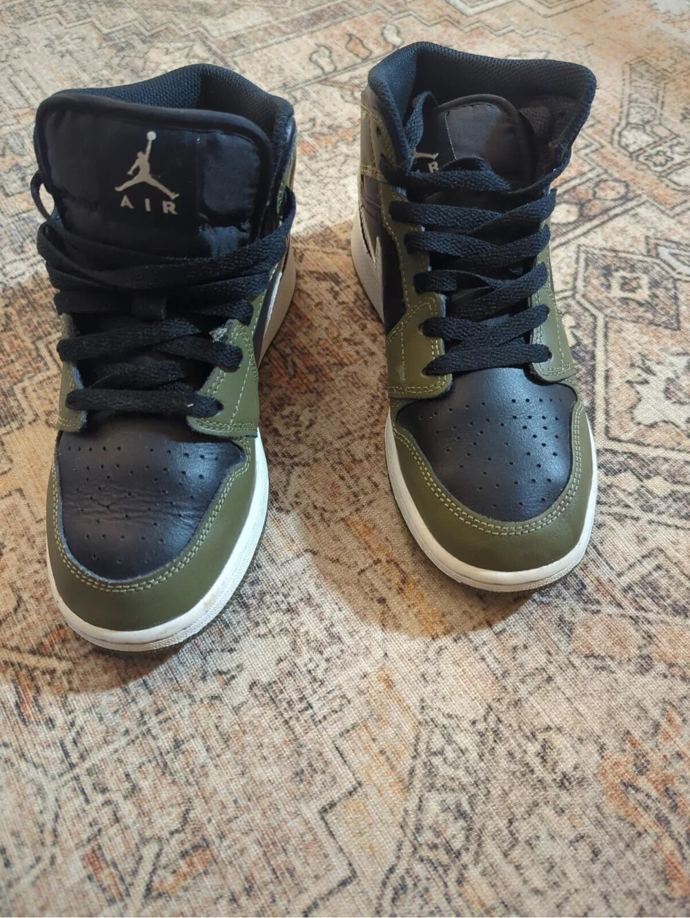 Nike Air Jordan 1 Mid Medium Olive Black- White #DQ8423- 092 4Y Kids